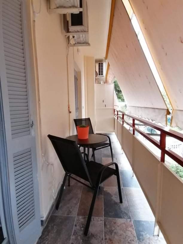 Cozy Apartment Near Metro Station Agia Marina Афины Экстерьер фото